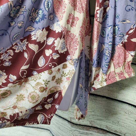 Maurices Women’s Boho Patchwork Floral Smocked Tunic Top Size 0X - Picture 4 of 8